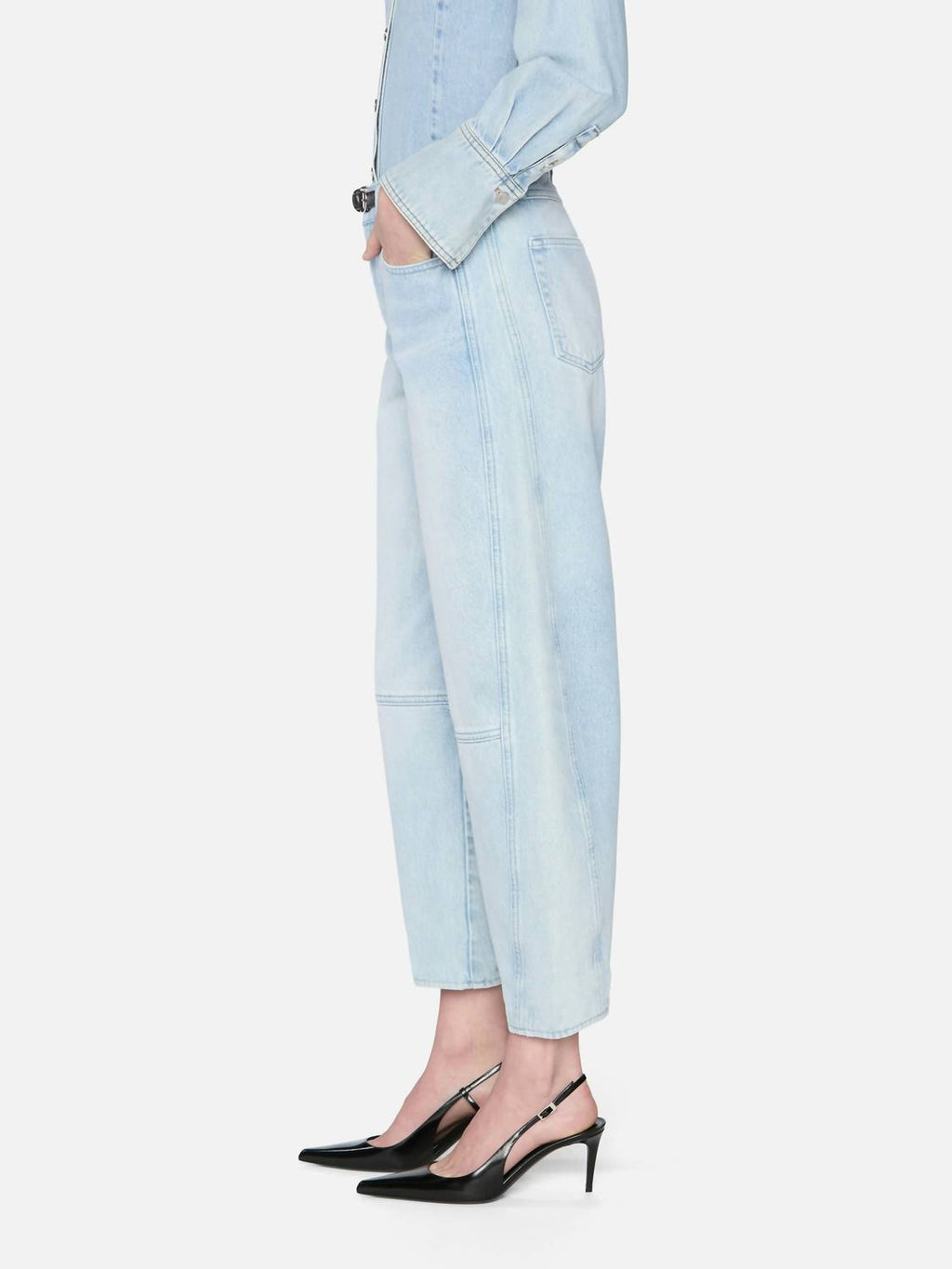 Frame - The Twisted Barrel Jean