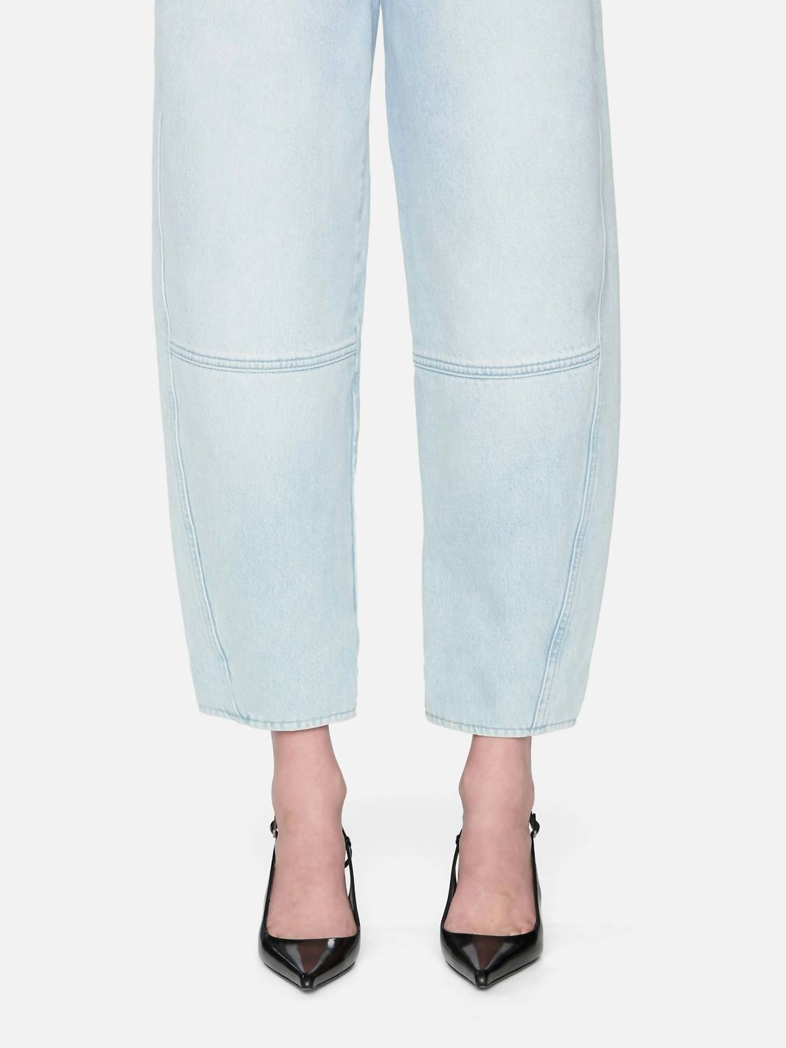 Frame - The Twisted Barrel Jean
