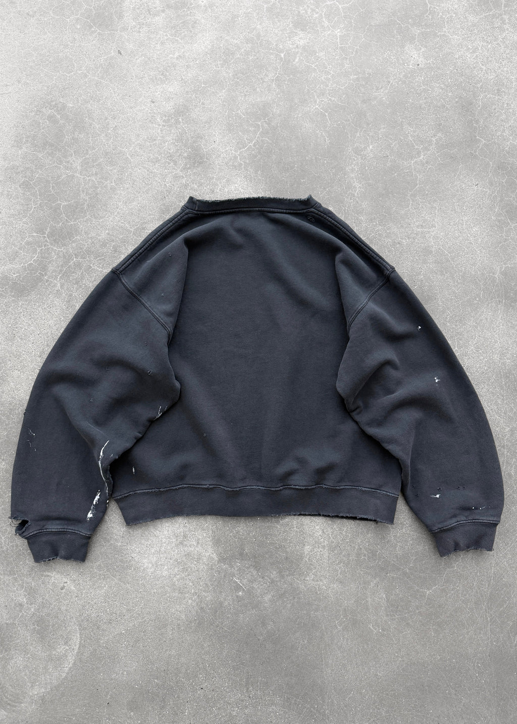 WATCH-PEEKER CREWNECK - FADED BLACK