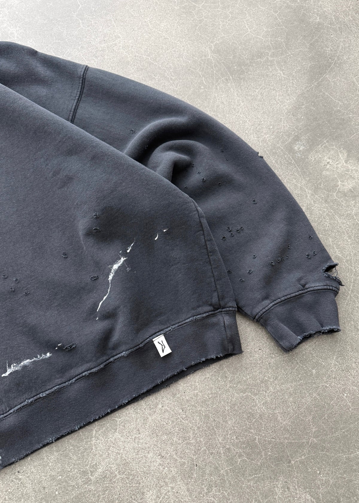 WATCH-PEEKER CREWNECK - FADED BLACK