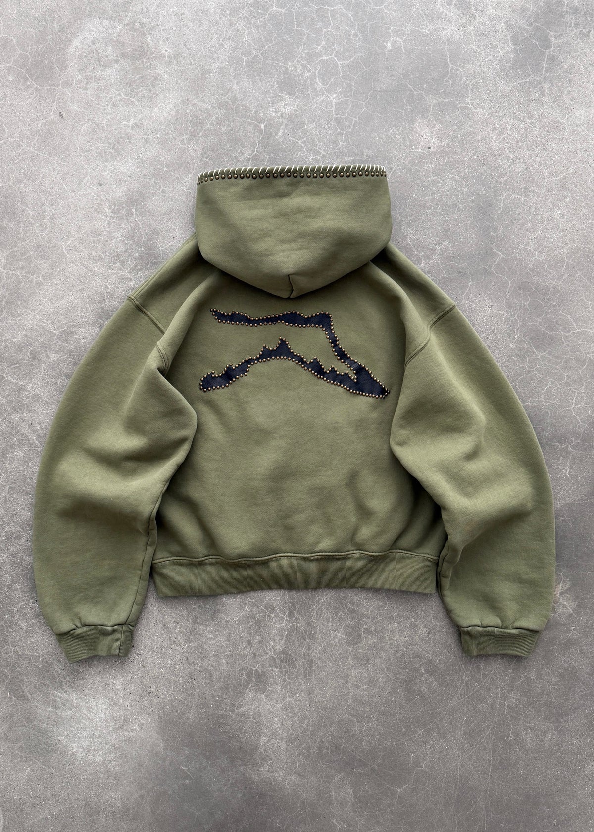 STUDDED TRAINING ZIP-UP HOODIE - OD GREEN