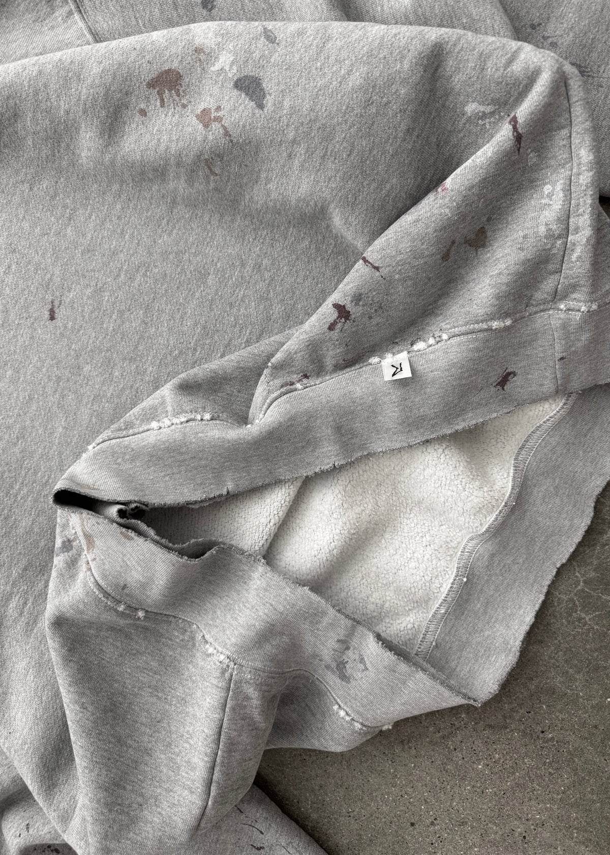 WATCH-PEEKER CREWNECK - HEATHER GREY