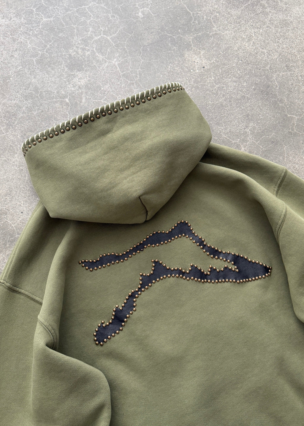 STUDDED TRAINING ZIP-UP HOODIE - OD GREEN