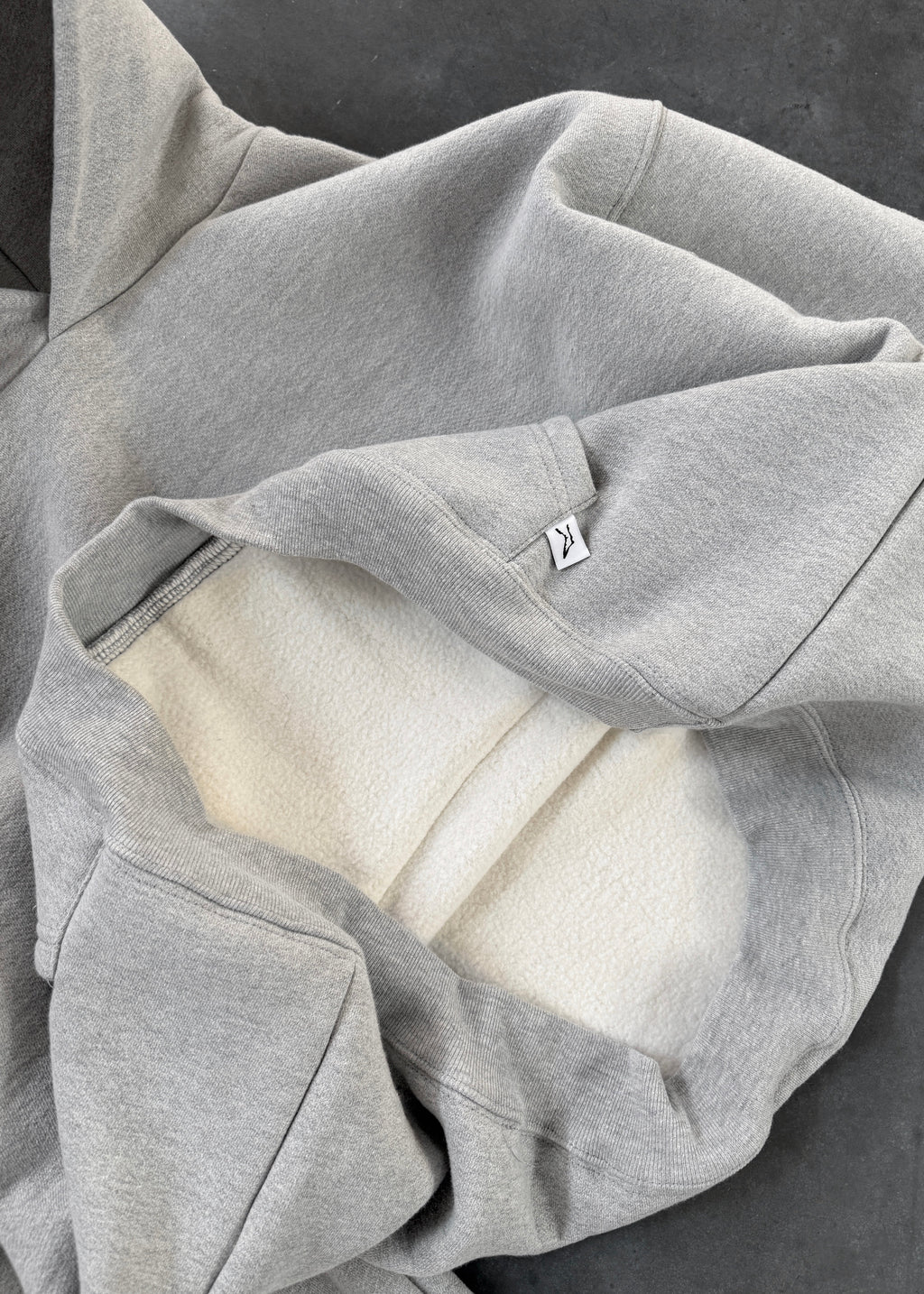 HOODIE - HEATHER GREY