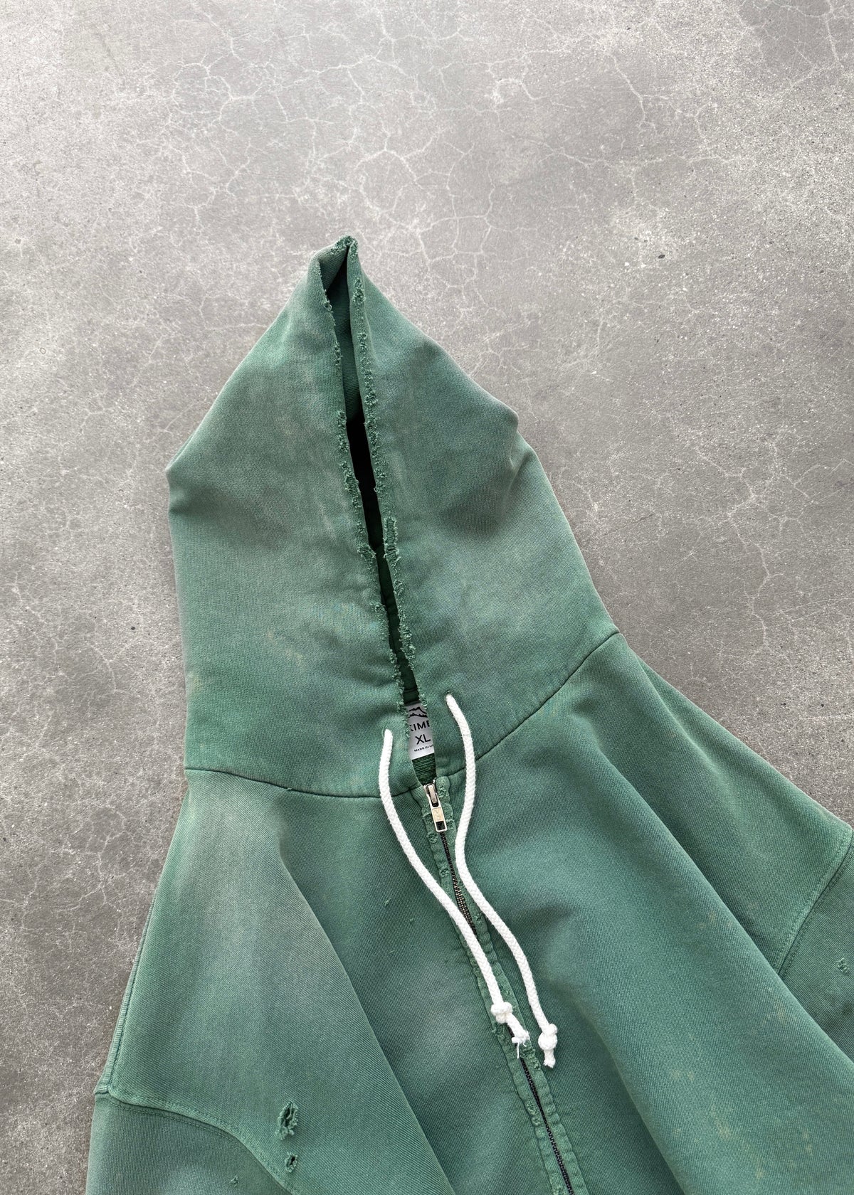 THRASHED ZIP-UP HOODIE - SUN FADED GREEN
